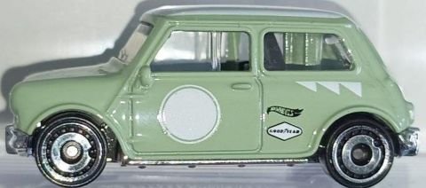 Hot Wheels JJH39 Austin Mini Cooper S 2026 Fiesta Yellow/Old English White – photo de la communauté