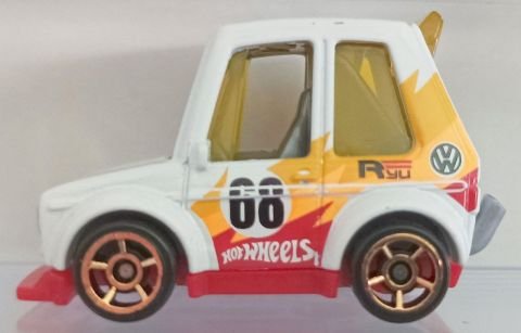 Hot Wheels HCT27 Tooned Volkswagen Golf Mk1 2022 White – foto della community
