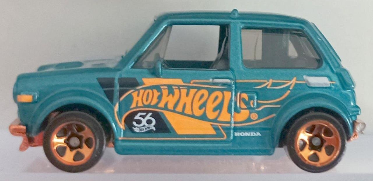 Hot Wheels HVW99 Custom '70 Honda N600 2024 Metalflake teal – photo de la communauté