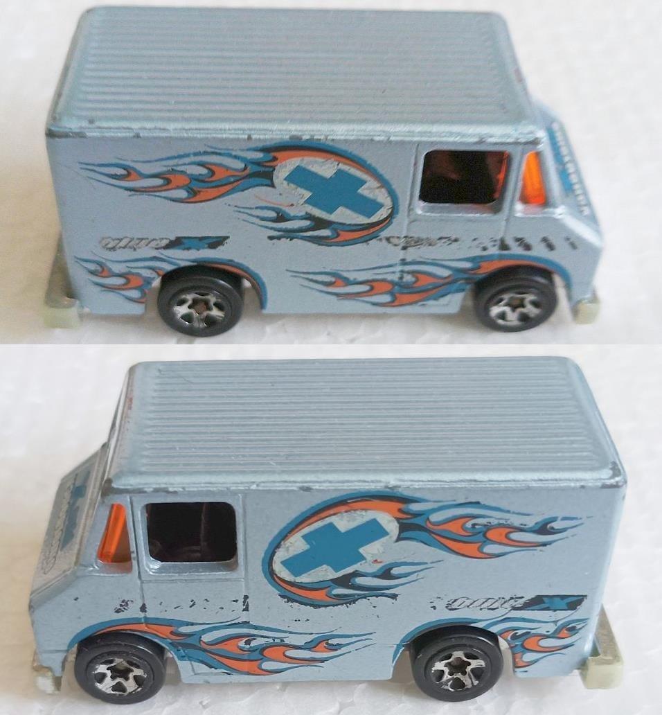 Hot Wheels 50066 Combat Medic 2001 Pearl Lt. Blue – photo de la communauté