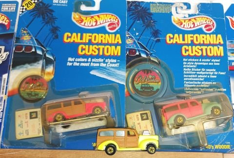 Hot Wheels 1229 '40's Woodie 1990 Turquoise with Pink wood grain panels – foto della community