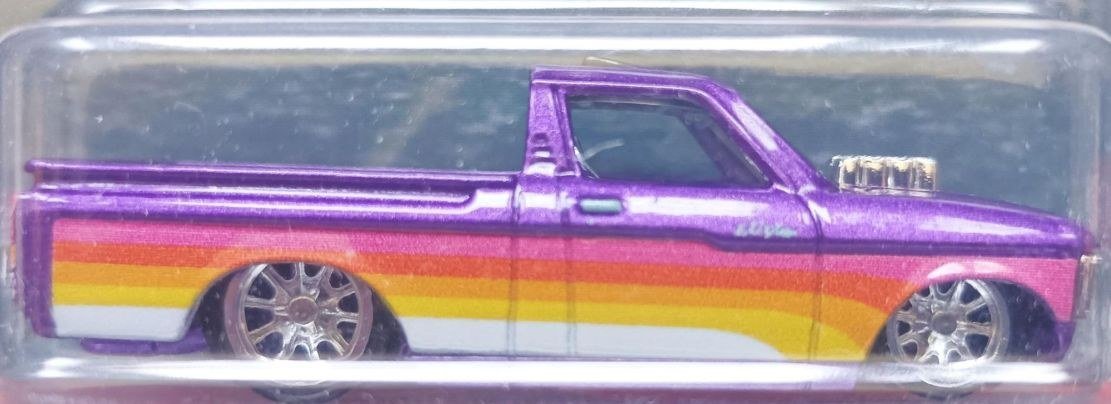 Hot Wheels GJR03 Custom '72 Chevy LUV 2020 Metalflake Purple – foto della community