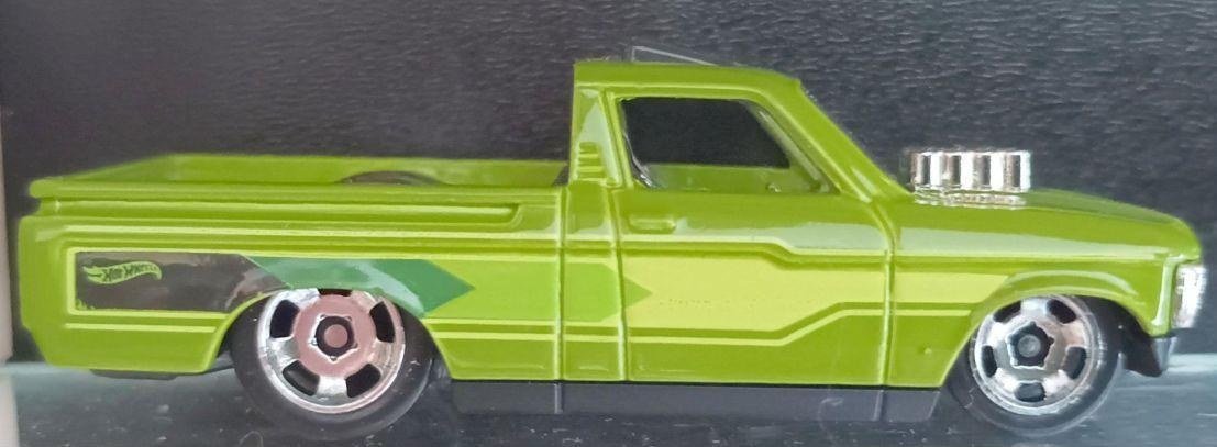 Hot Wheels HTC33 Custom '72 Chevy LUV 2024 Pear Green – foto della community