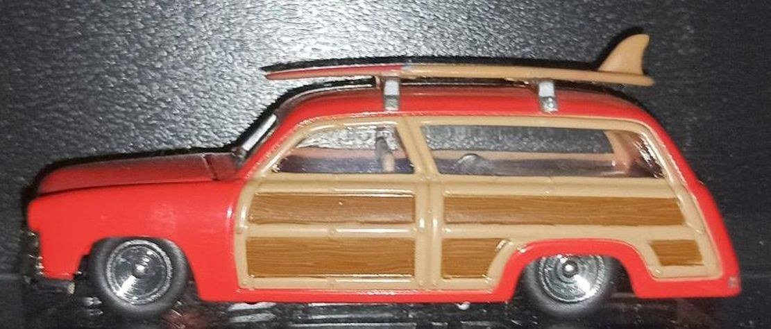 Hot Wheels 57291 '49 Ford Woody 2003 Red – Foto aus der Community