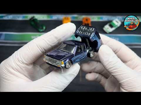 Hot Wheels 1986 Nissan 720 King Cab – unboxing still