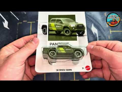 Hot Wheels JKY57 '20 Toyota Tacoma 2026 Earthy Forest Gloom – fermo immagine dall’unboxing