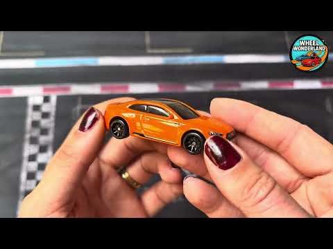 Hot Wheels JKY17 Audi RS 5 Coupé 2026 Glut Orange – image extraite de l’unboxing