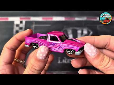 Hot Wheels JJK69 Bounce'n Bass 2026 Metalflake Pink – fermo immagine dall’unboxing